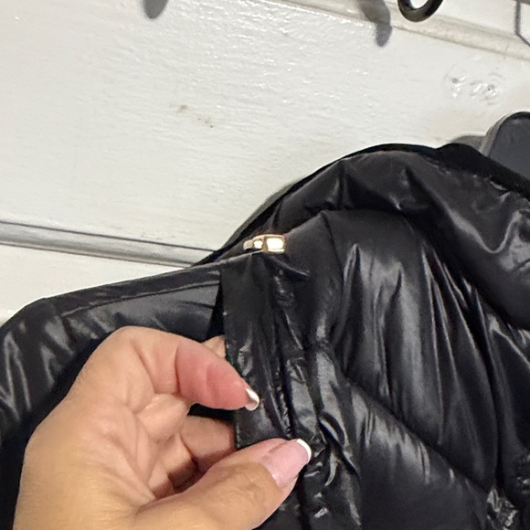Andrew Marc Women's Black Puffer Coat - Picture 8 of 9